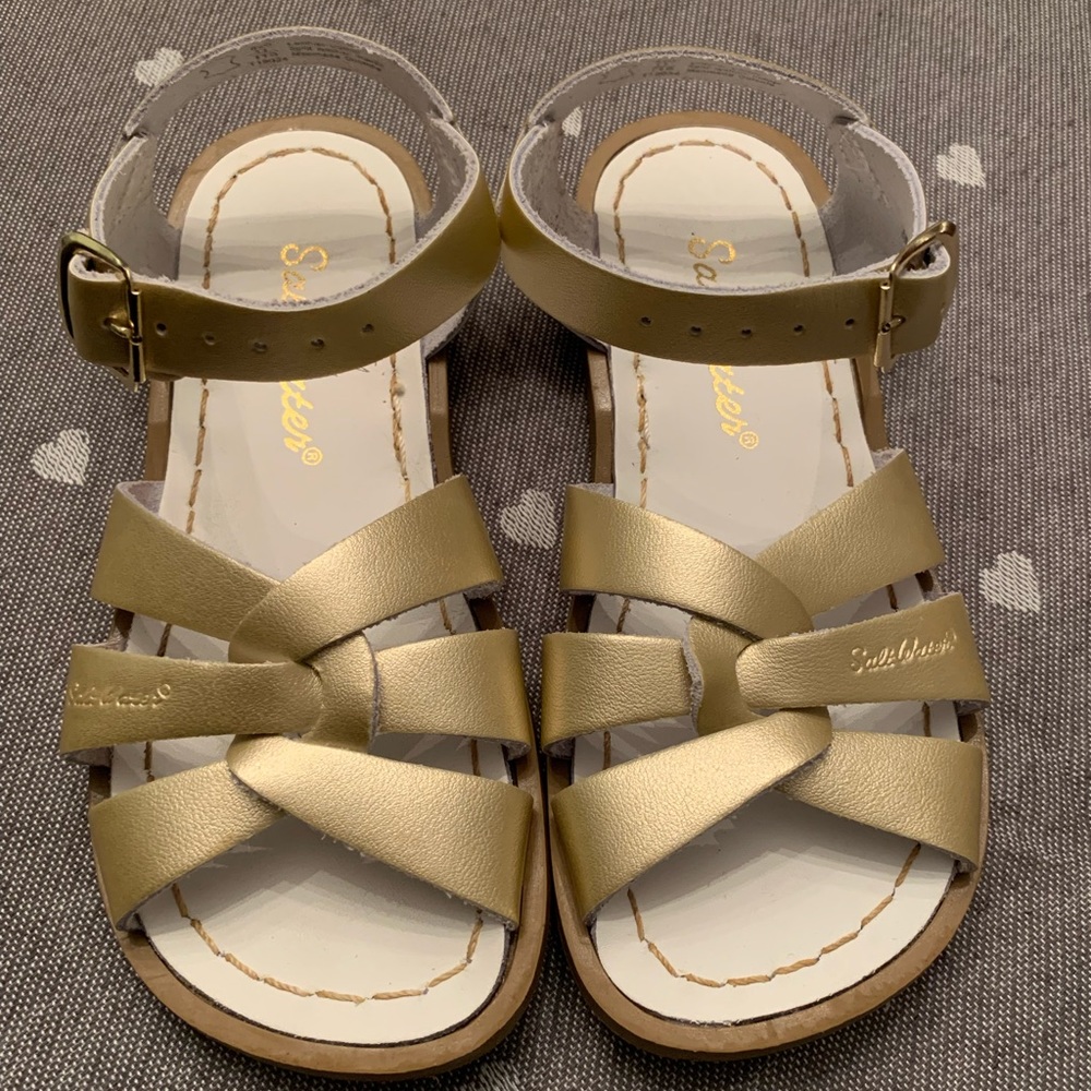 ✨ Salt Water Sandals ✨
